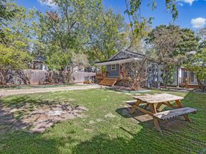 1137 Richardine Ave, Austin TX 78721