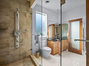 1700 Ravey ST A, Austin TX 78704