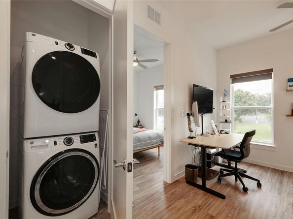 4901 Springdale RD 102, Austin TX 78723