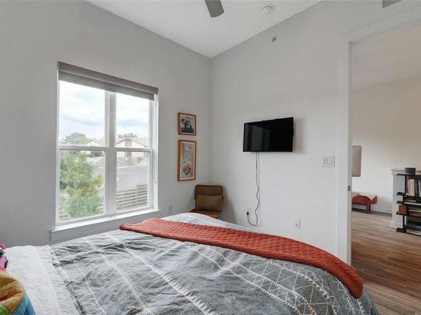 4901 Springdale RD 102, Austin TX 78723