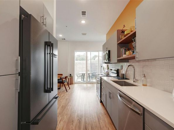 4901 Springdale RD 102, Austin TX 78723