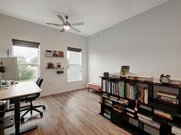 4901 Springdale RD 102, Austin TX 78723