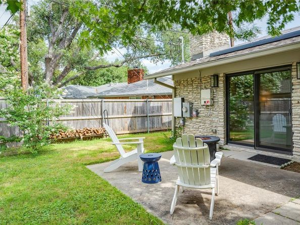 2111 Teakwood DR, Austin TX 78757