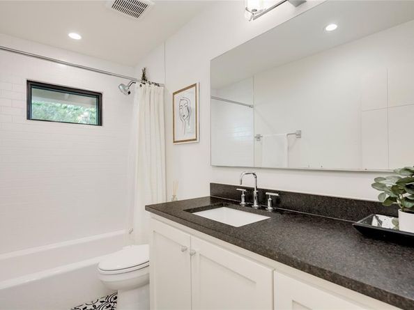 2111 Teakwood DR, Austin TX 78757