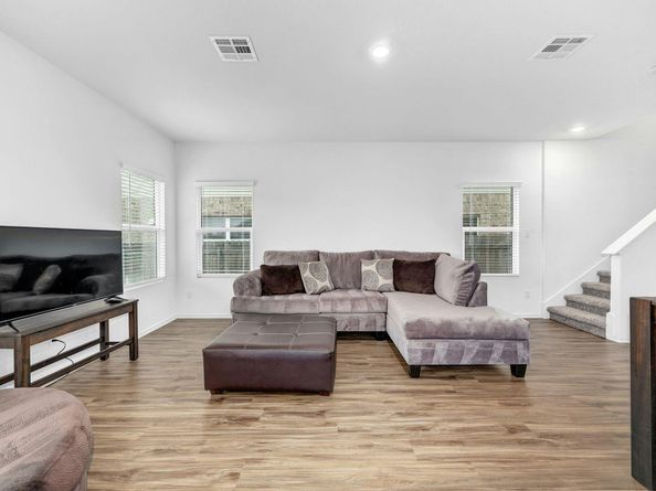 22611 Bristlegrass LN, Lago Vista TX 78645