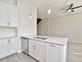 12001 Vista Parke DR 903, Austin TX 78726