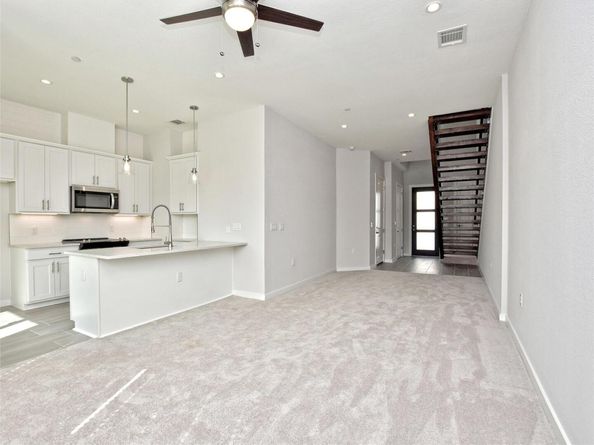 12001 Vista Parke DR 903, Austin TX 78726