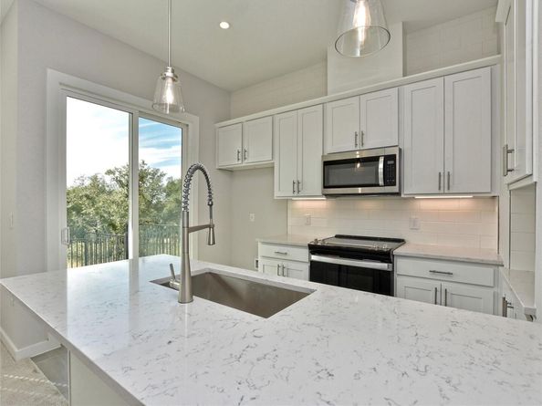 12001 Vista Parke DR 903, Austin TX 78726
