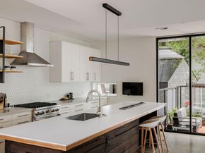 2700 E 12th ST, Austin TX 78702