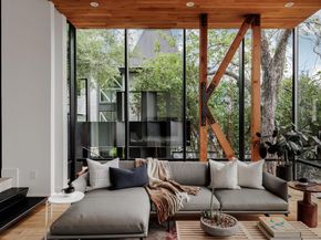 2700 E 12th ST, Austin TX 78702