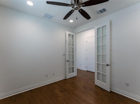 152 Limestone DR, Georgetown TX 78628