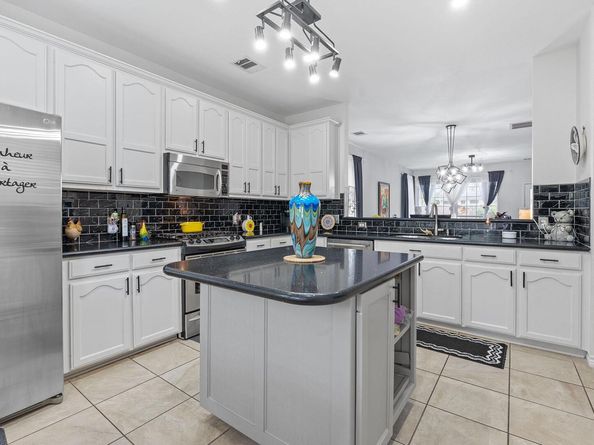 1913 Dove Ridge TRL, Leander TX 78641