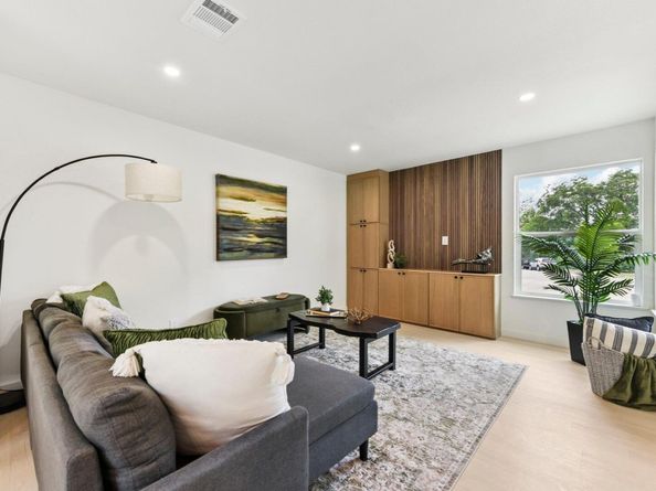 7503 Carriage DR, Austin TX 78752