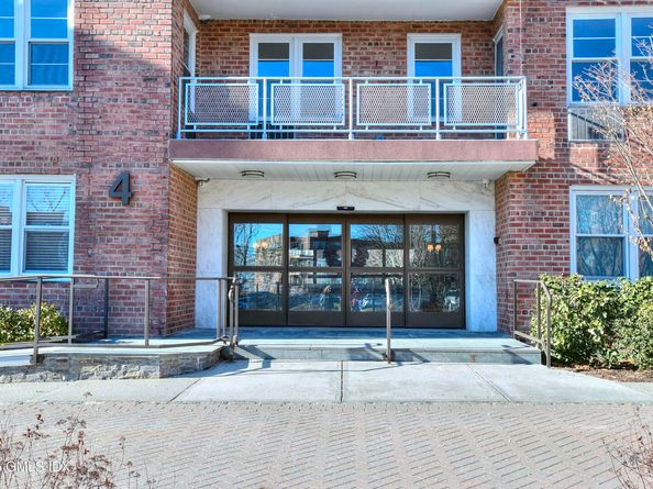 4 Putnam Hill 2B, Greenwich CT 06830