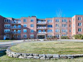 4 Putnam Hill 2B, Greenwich CT 06830