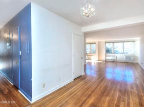 4 Putnam Hill 2B, Greenwich CT 06830