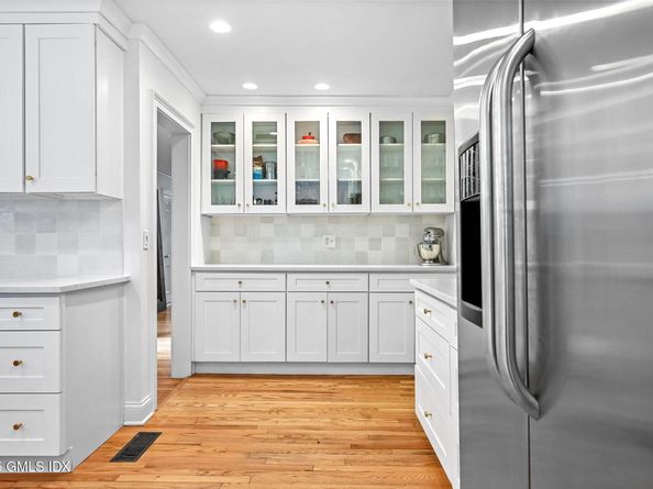 12 Wooddale Road, Greenwich CT 06830