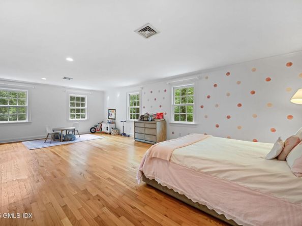 12 Wooddale Road, Greenwich CT 06830