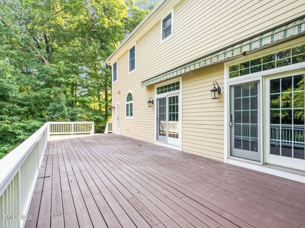 12 Hickory Drive B, Greenwich CT 06831