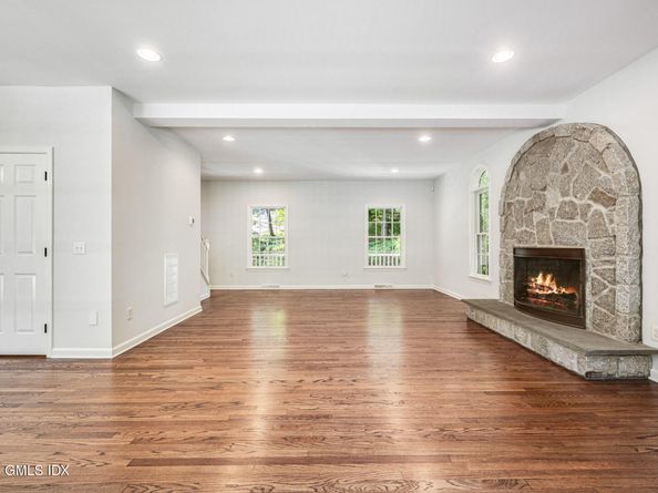 12 Hickory Drive B, Greenwich CT 06831