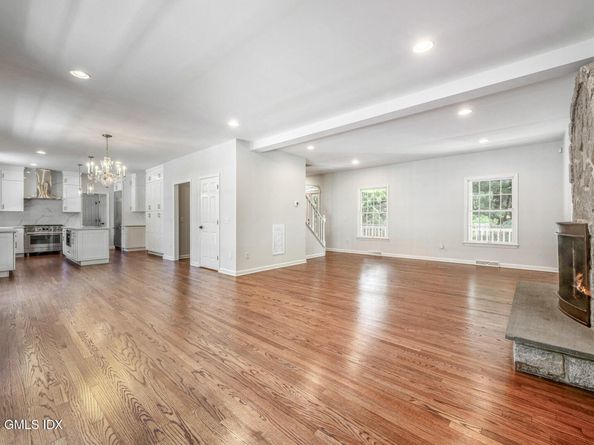 12 Hickory Drive B, Greenwich CT 06831