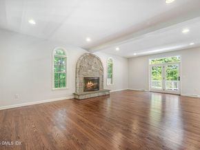 12 Hickory Drive B, Greenwich CT 06831