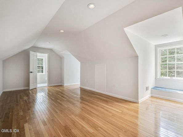 12 Hickory Drive B, Greenwich CT 06831