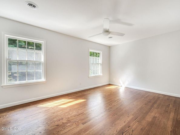 12 Hickory Drive B, Greenwich CT 06831
