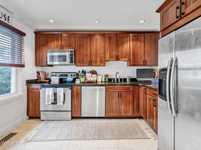 5 Glen Street 204, Greenwich CT 06830
