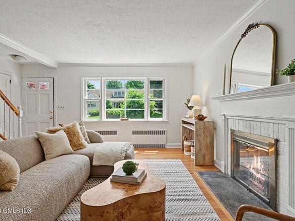 8 Ernel Drive, Riverside CT 06878
