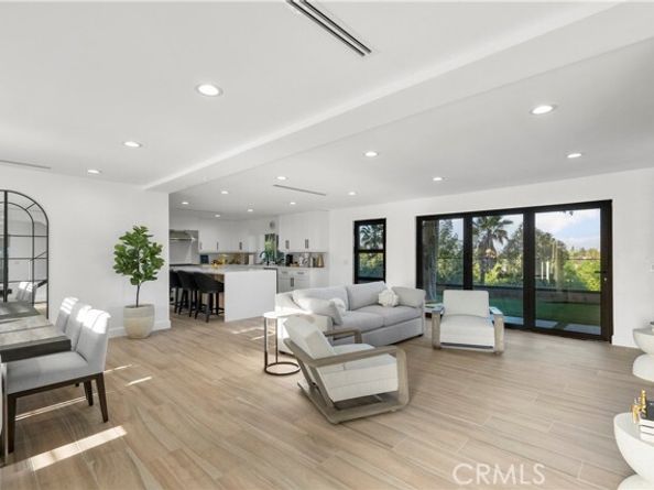 19538 Redwing, Tarzana (los Angeles) CA 91356