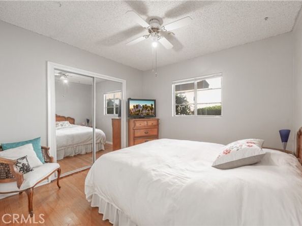 15815 Bassett Street, Los Angeles CA 91406