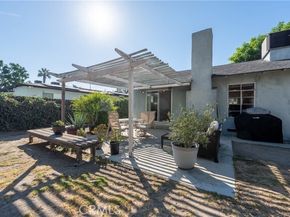 15815 Bassett Street, Los Angeles CA 91406