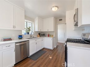 15815 Bassett Street, Los Angeles CA 91406
