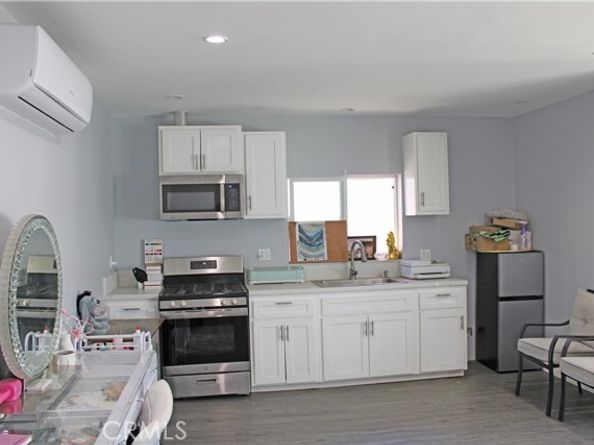 8930 Rubio, North Hills (los Angeles) CA 91343