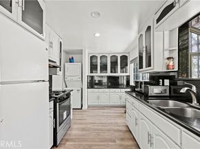12616 Terra Bella Street, Pacoima (los Angeles) CA 91331