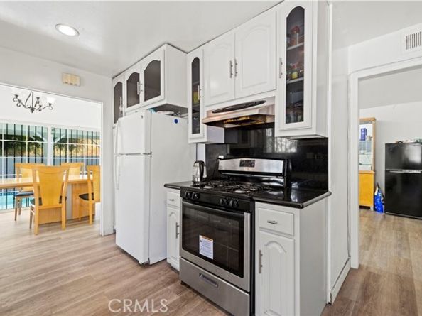 12616 Terra Bella Street, Pacoima (los Angeles) CA 91331