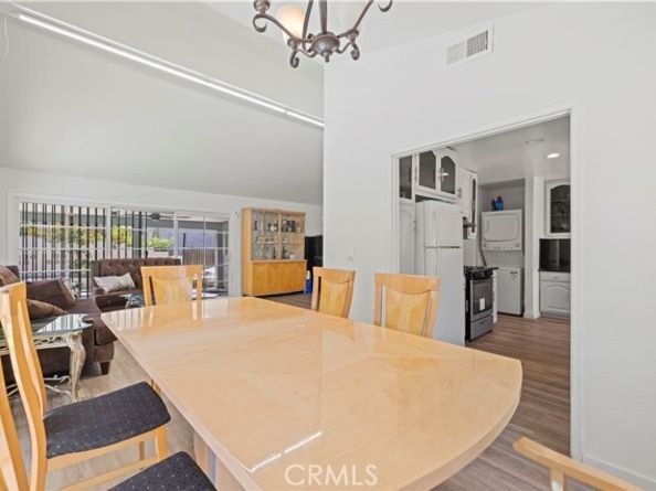 12616 Terra Bella Street, Pacoima (los Angeles) CA 91331
