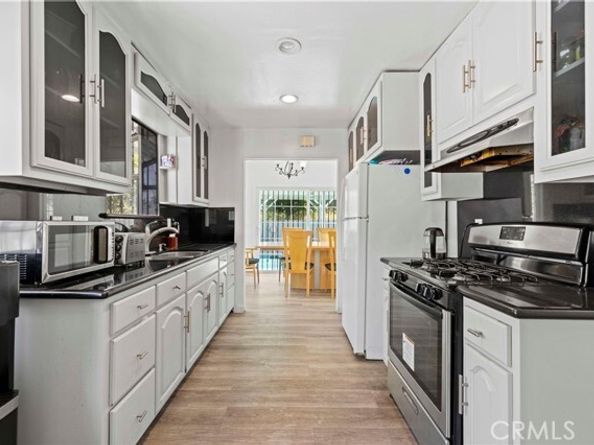 12616 Terra Bella Street, Pacoima (los Angeles) CA 91331