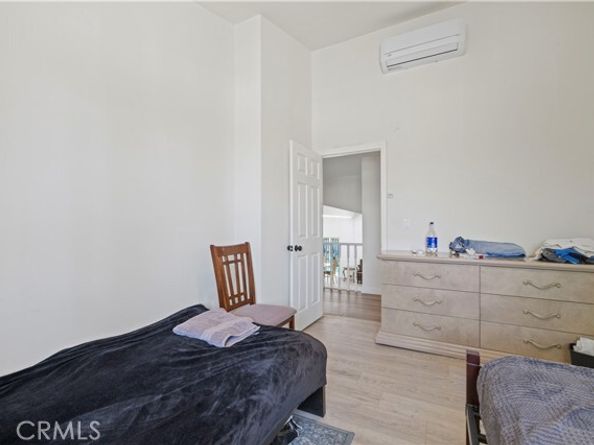 12616 Terra Bella Street, Pacoima (los Angeles) CA 91331
