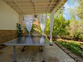 9530 Wheatland Avenue, Burbank CA 91040