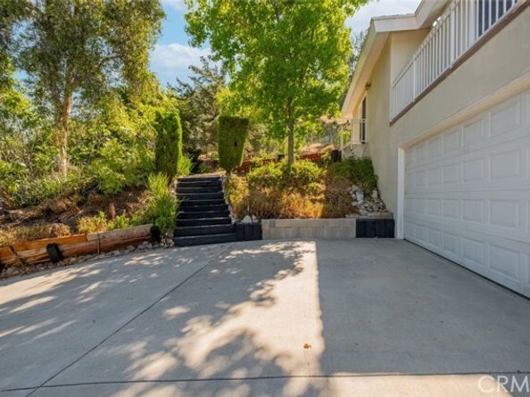 9530 Wheatland Avenue, Burbank CA 91040