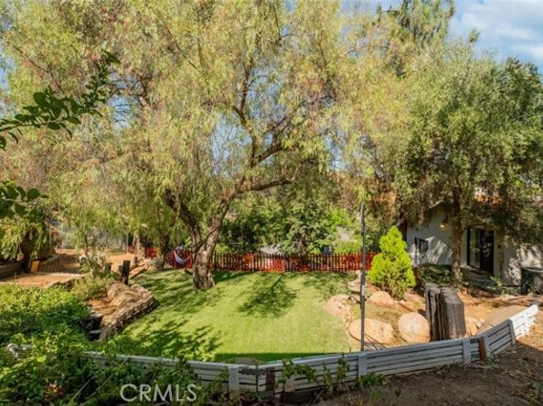 9530 Wheatland Avenue, Burbank CA 91040