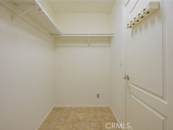 9530 Wheatland Avenue, Burbank CA 91040