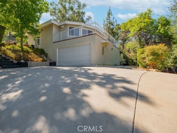 9530 Wheatland Avenue, Burbank CA 91040