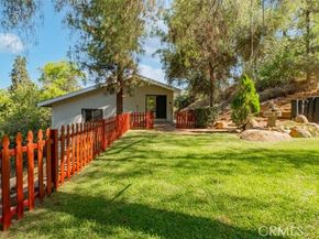 9530 Wheatland Avenue, Burbank CA 91040
