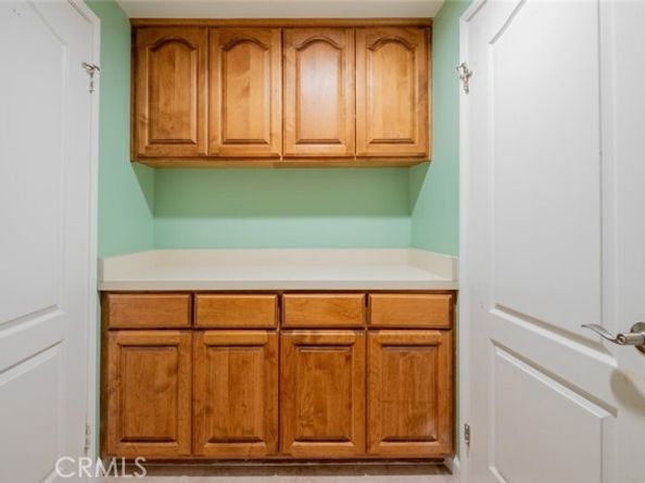 9530 Wheatland Avenue, Burbank CA 91040