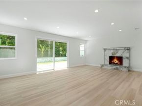 19120 Bessemer Street, Tarzana (los Angeles) CA 91335