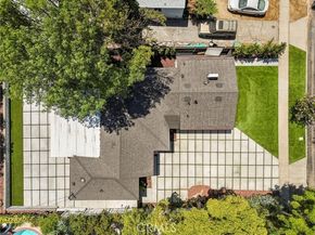 19120 Bessemer Street, Tarzana (los Angeles) CA 91335