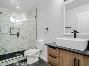 19120 Bessemer Street, Tarzana (los Angeles) CA 91335